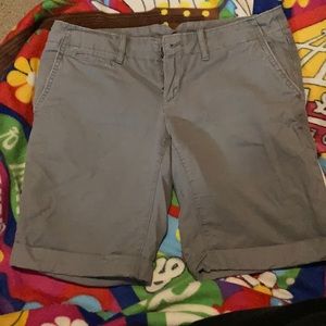 Gap gray cotton cuffed shorts. Size 4.